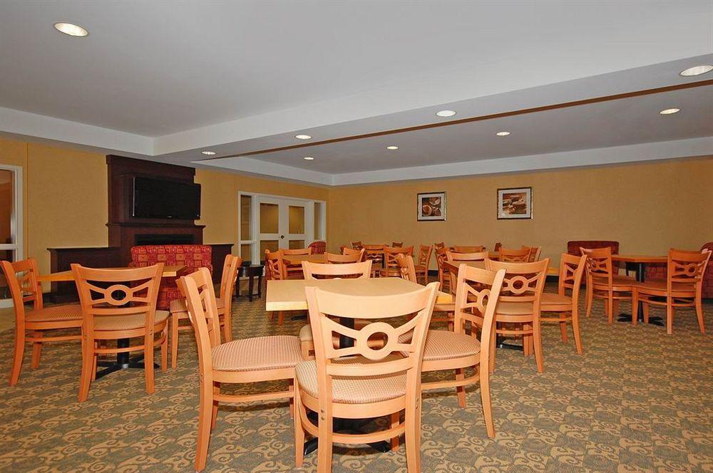 University Inn Vestal מראה חיצוני תמונה
