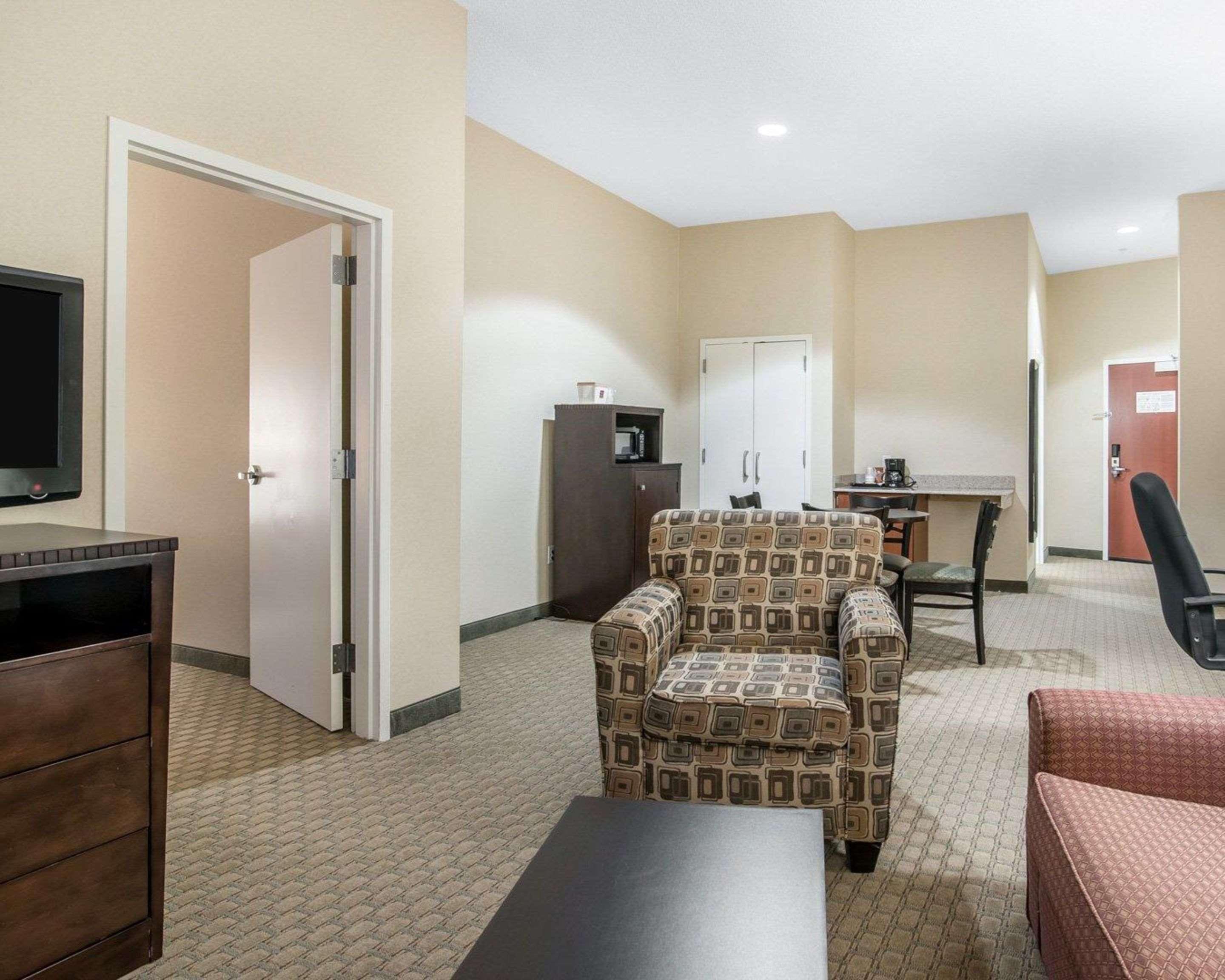 University Inn Vestal מראה חיצוני תמונה
