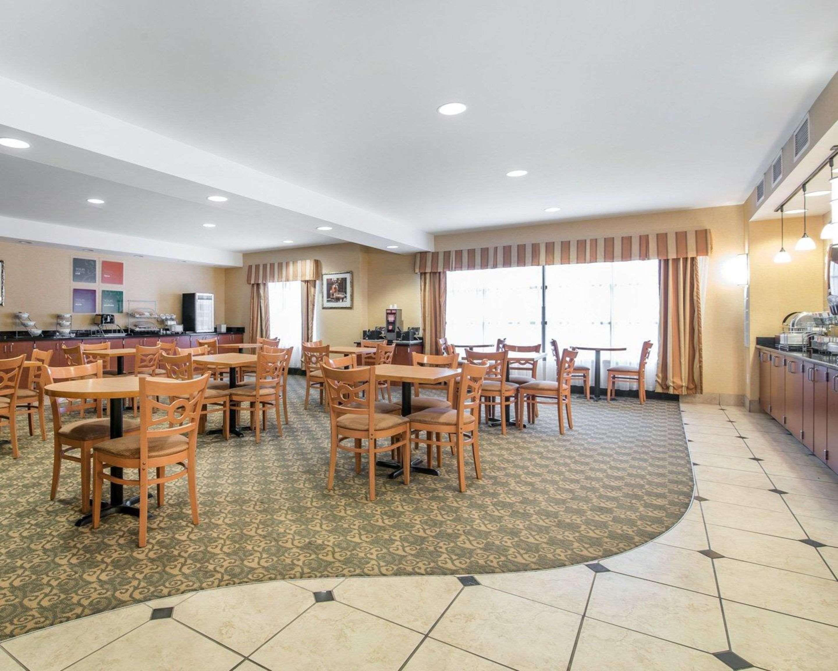 University Inn Vestal מראה חיצוני תמונה