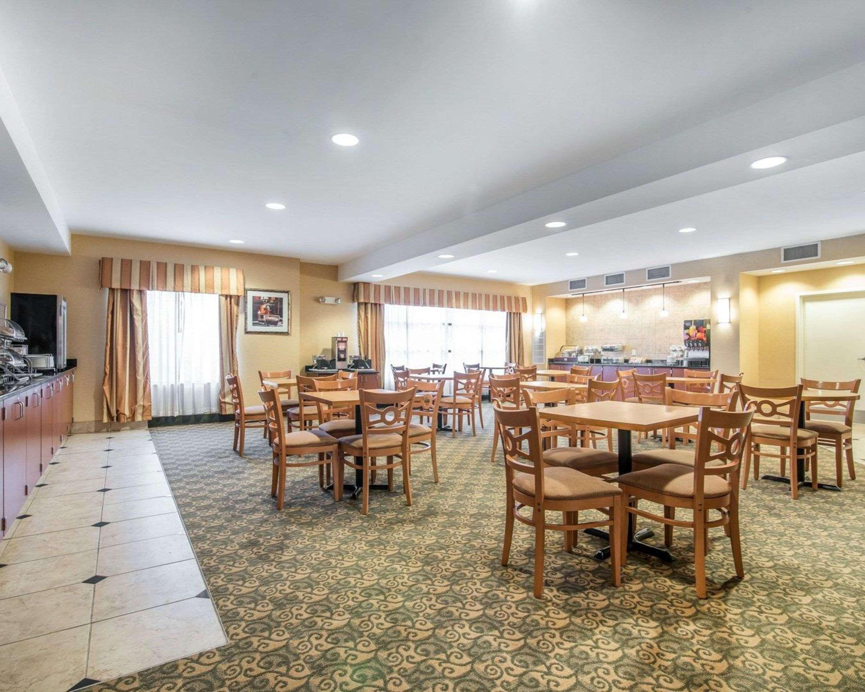 University Inn Vestal מראה חיצוני תמונה