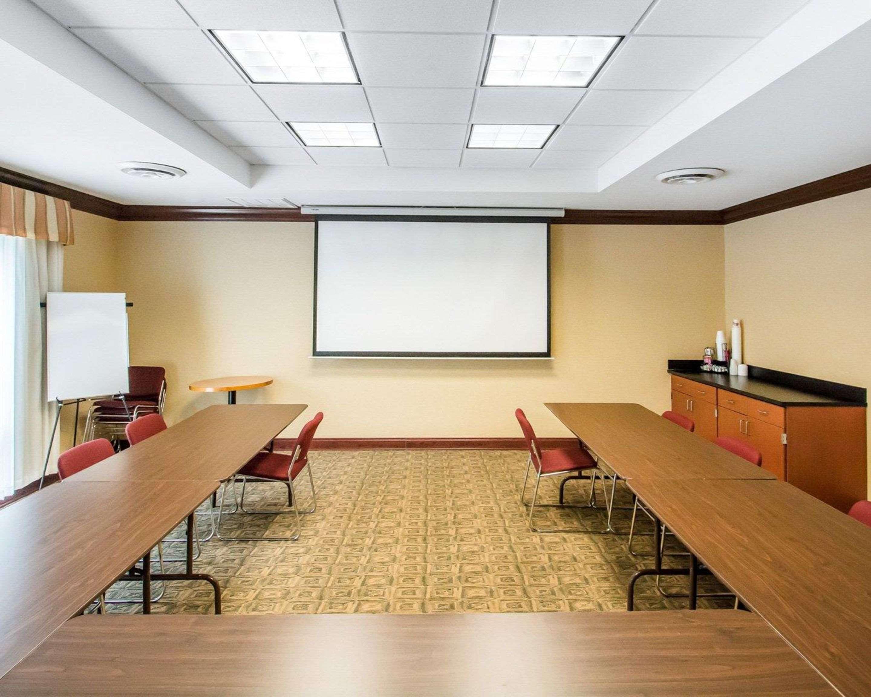 University Inn Vestal מראה חיצוני תמונה