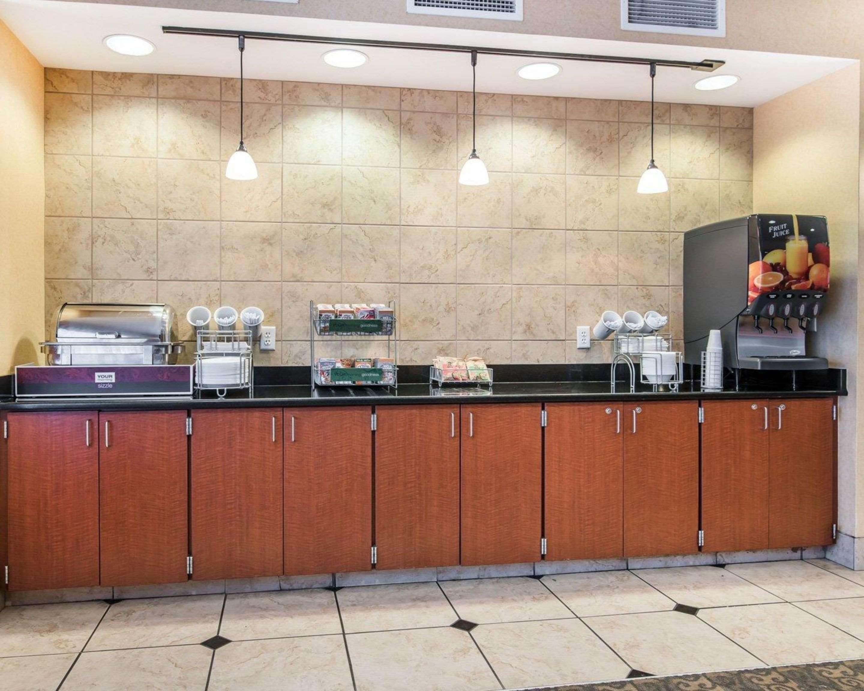 University Inn Vestal מראה חיצוני תמונה